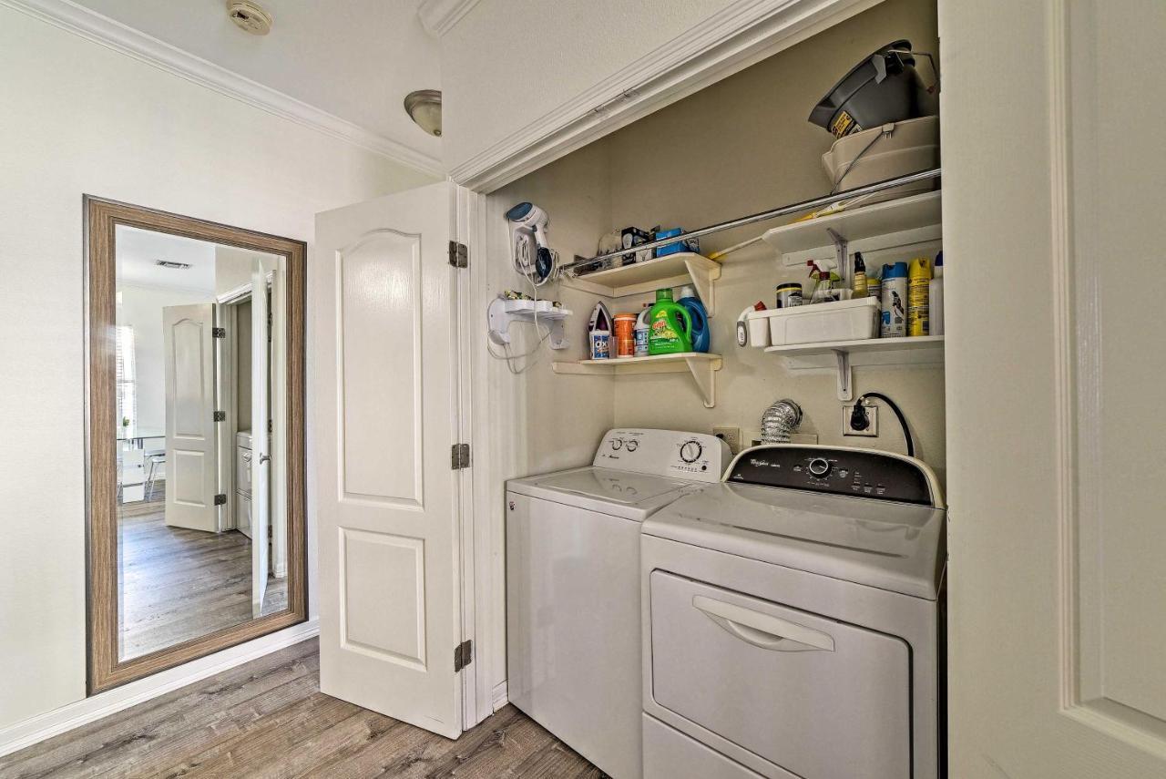 Modern Island Condo With Pool Steps To The Beach! South Padre Island Extérieur photo