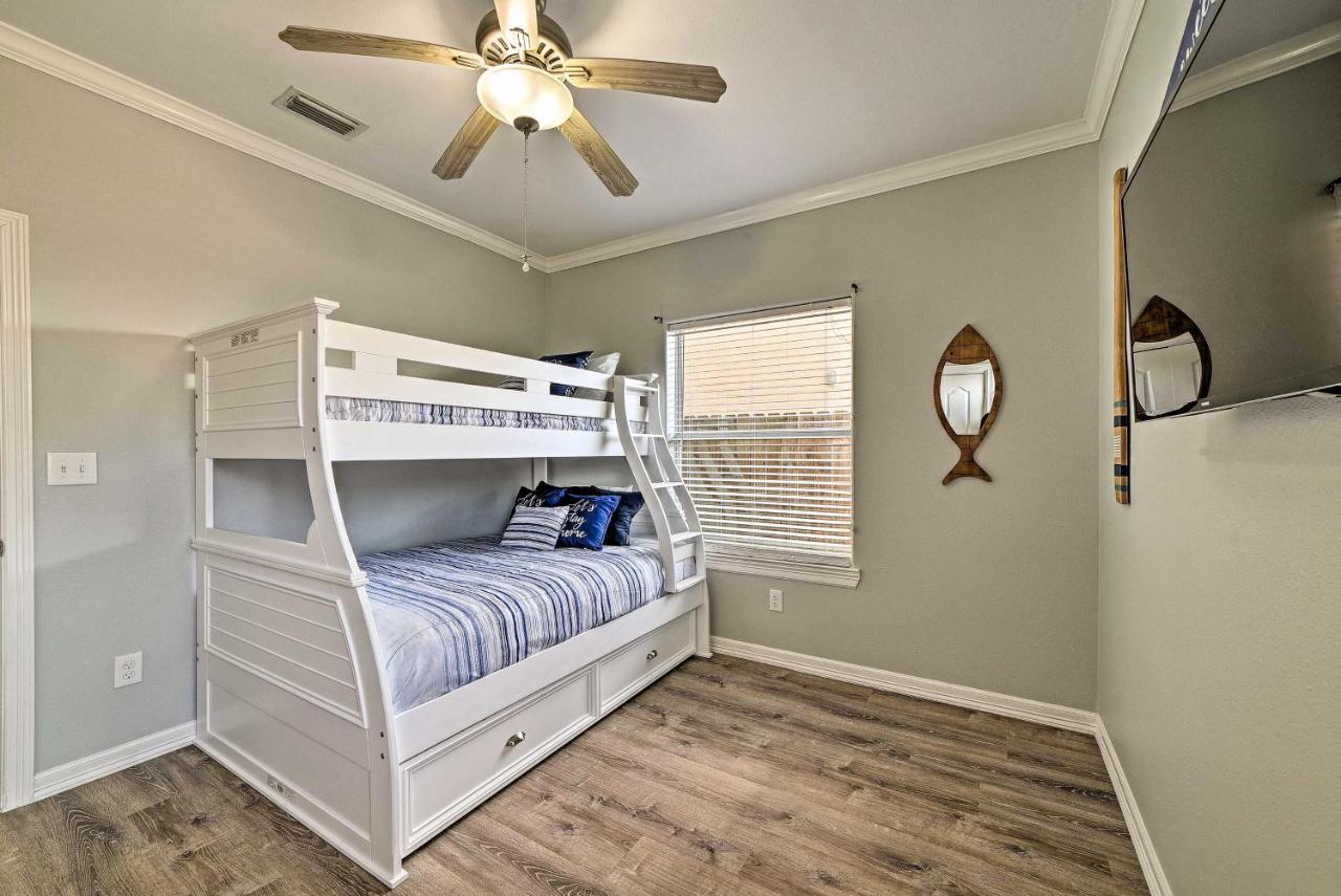 Modern Island Condo With Pool Steps To The Beach! South Padre Island Extérieur photo