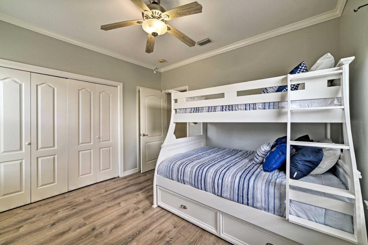Modern Island Condo With Pool Steps To The Beach! South Padre Island Extérieur photo